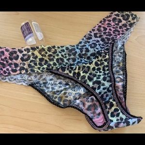 Sexy leopard print hanky panky thong